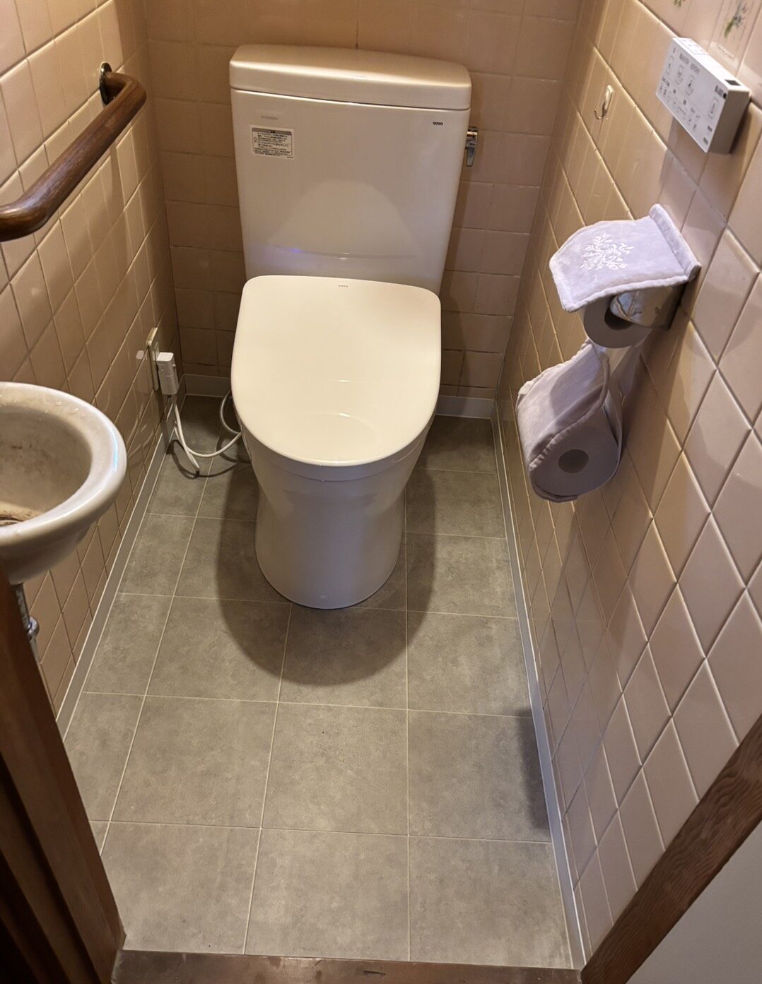 Ｉ様邸　トイレ取替え及び高圧洗浄工事