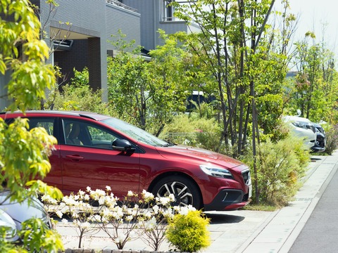 駐車場を拡張・増設したい！家族の成長に合わせて駐車場リフォームを