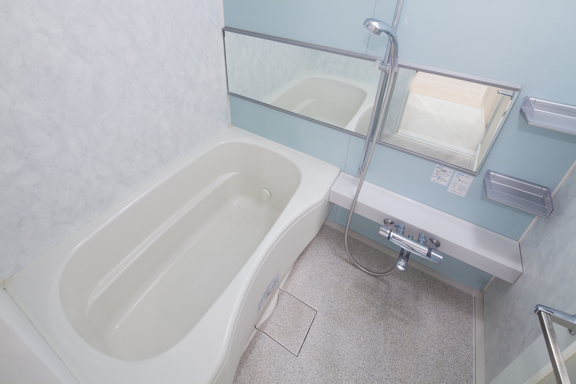 狭いお風呂を快適にするリフォームの工夫！おすすめのシステムバス3選【北九州市リフォーム】